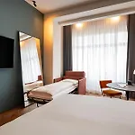 Sly Hotel